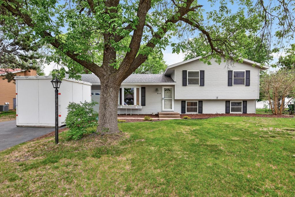 Photo of 8110 France Avenue N, Brooklyn Park, MN 55443 (MLS # 7070543)