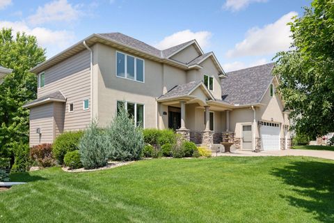 2464 Cottage Grove Drive Woodbury MN 55129