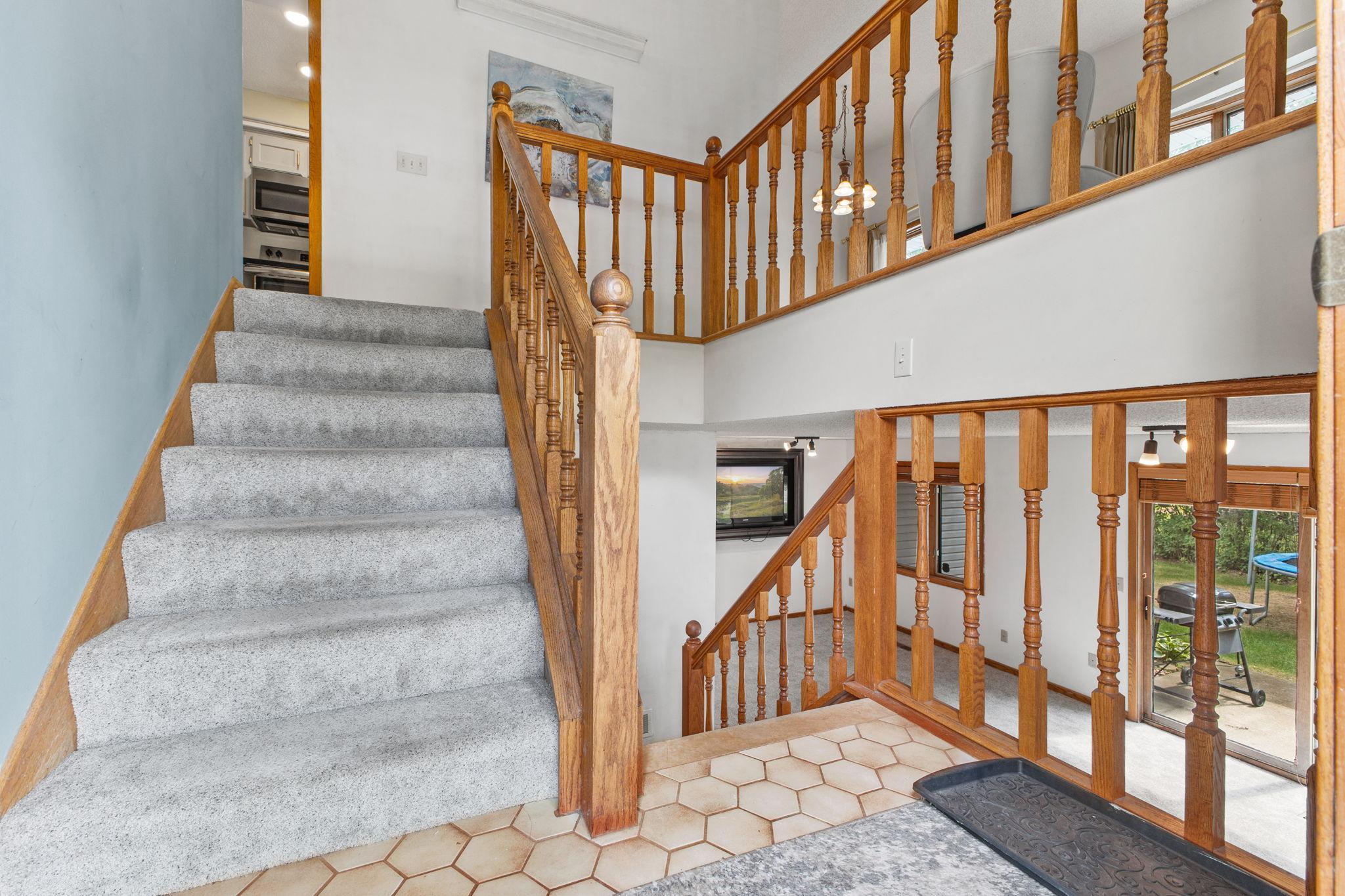 5662 Royal Oaks Drive
