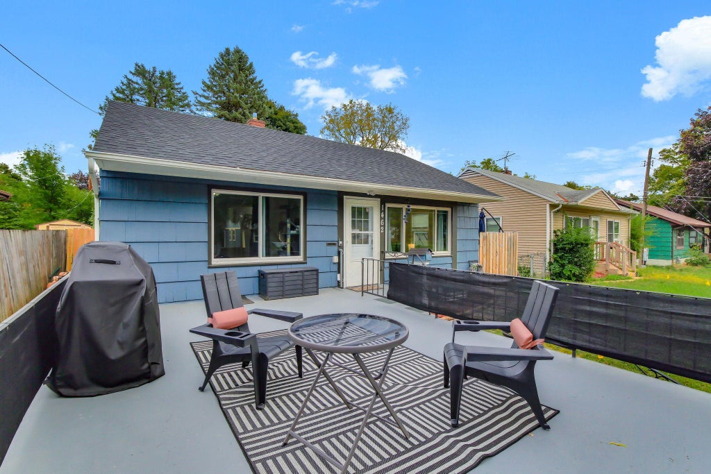 Photo of 1462 Hazelwood Street, Saint Paul, MN 55106 (MLS # 7151159)