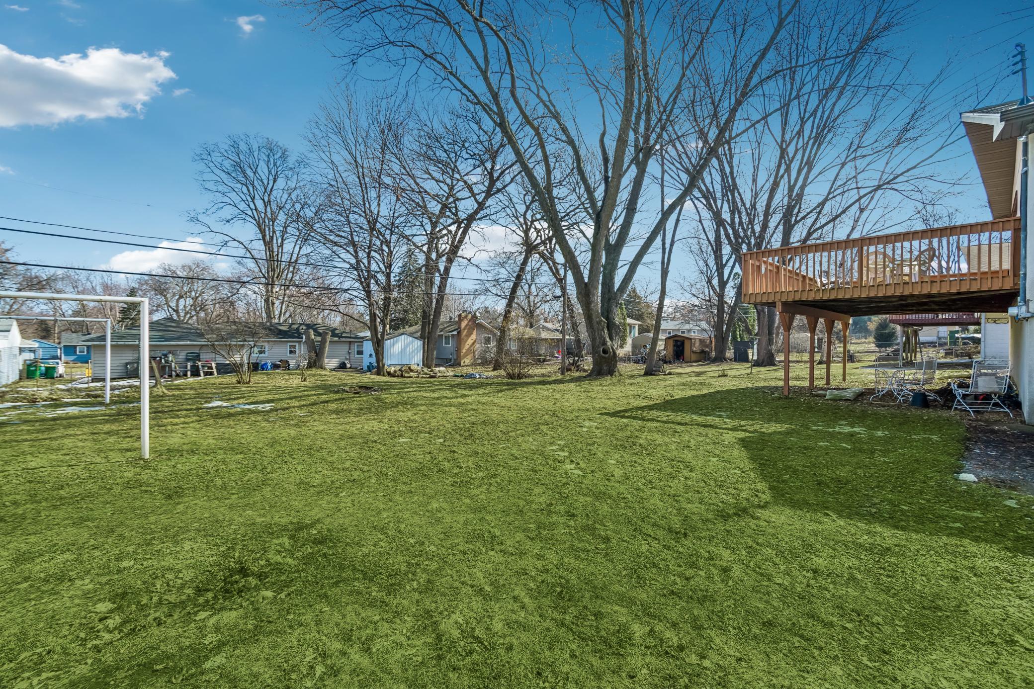 5318 Quebec Avenue N