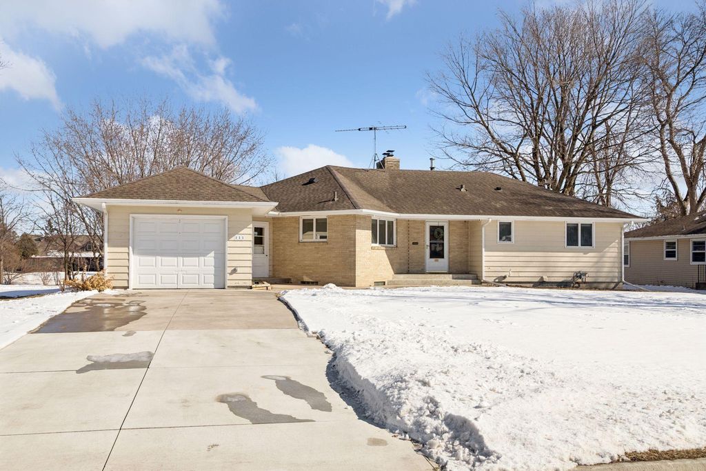 Photo of 111 Sunrise Avenue N, New Prague, MN 56071 (MLS # 7027156)