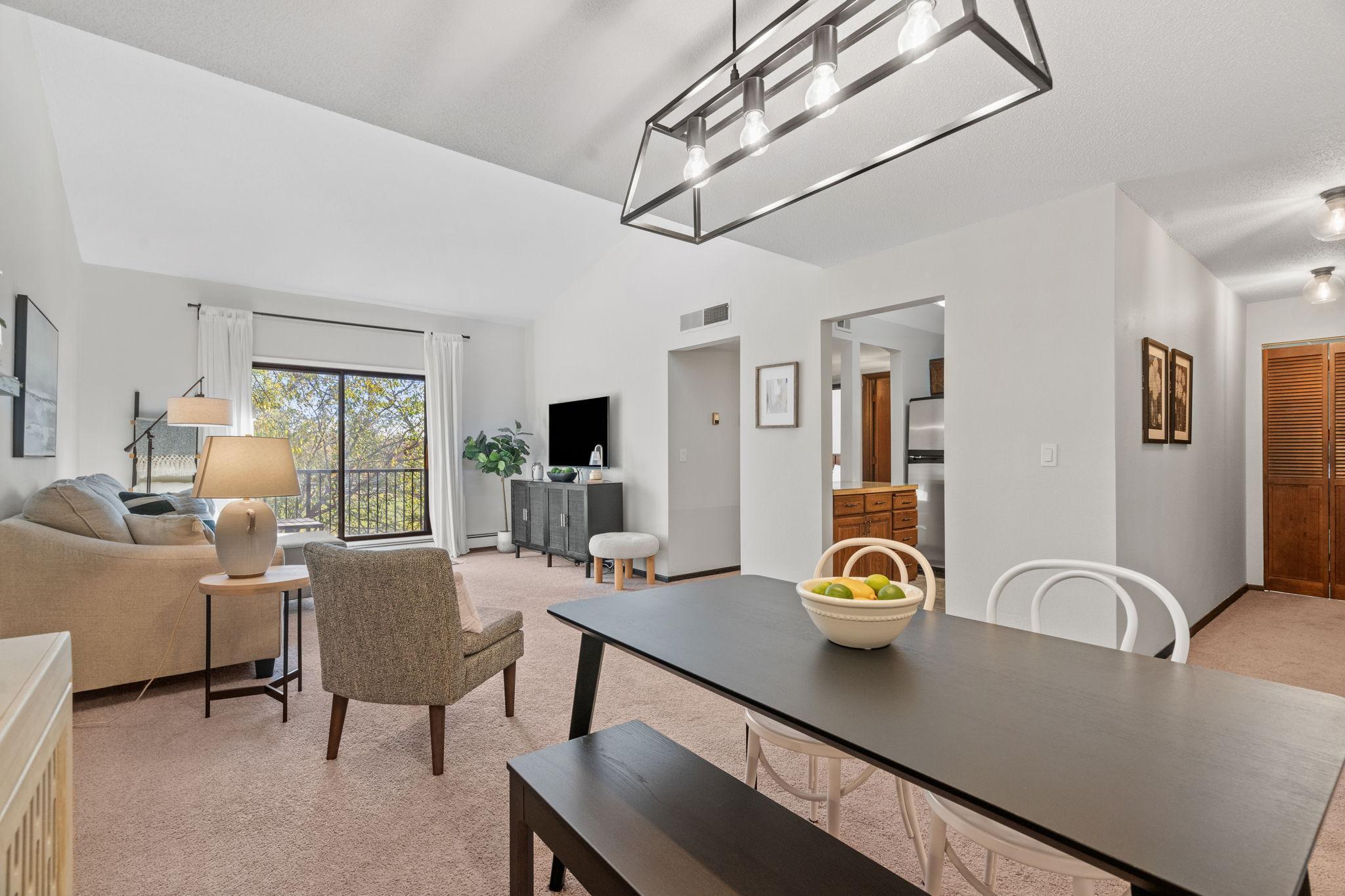 2670 Oxford Street N 242