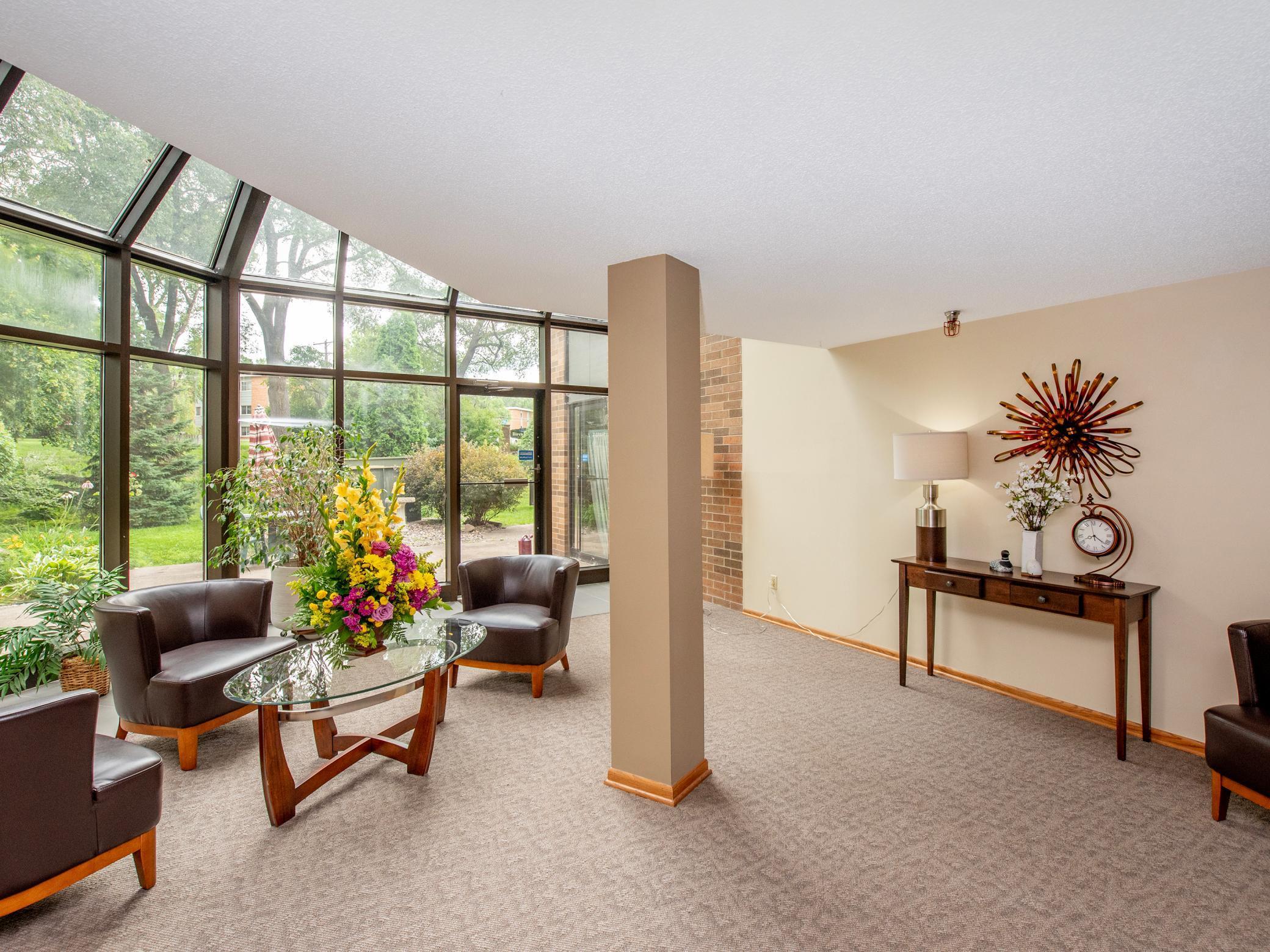 10 Windsor Court 205