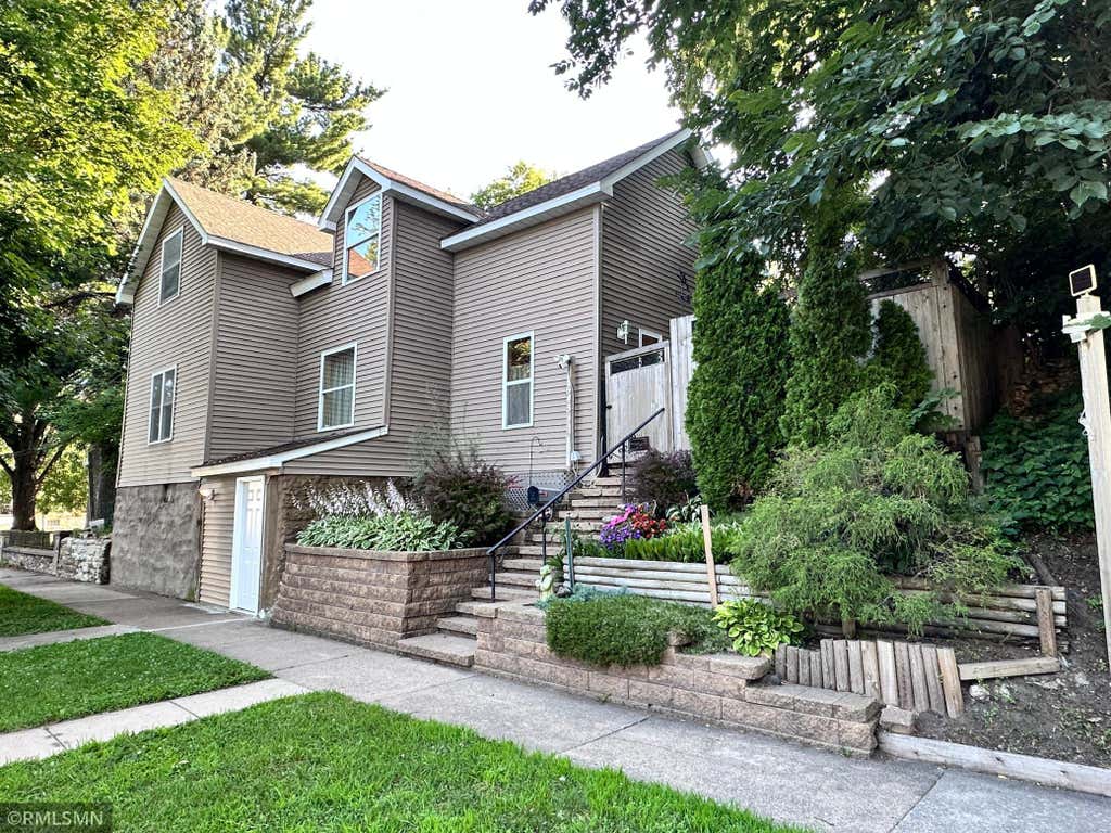Photo of 643 Winslow Avenue, Saint Paul, MN 55107 (MLS # 7112678)