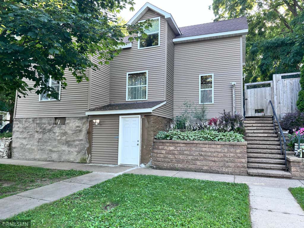 Photo of 643 Winslow Avenue, Saint Paul, MN 55107 (MLS # 7112678)