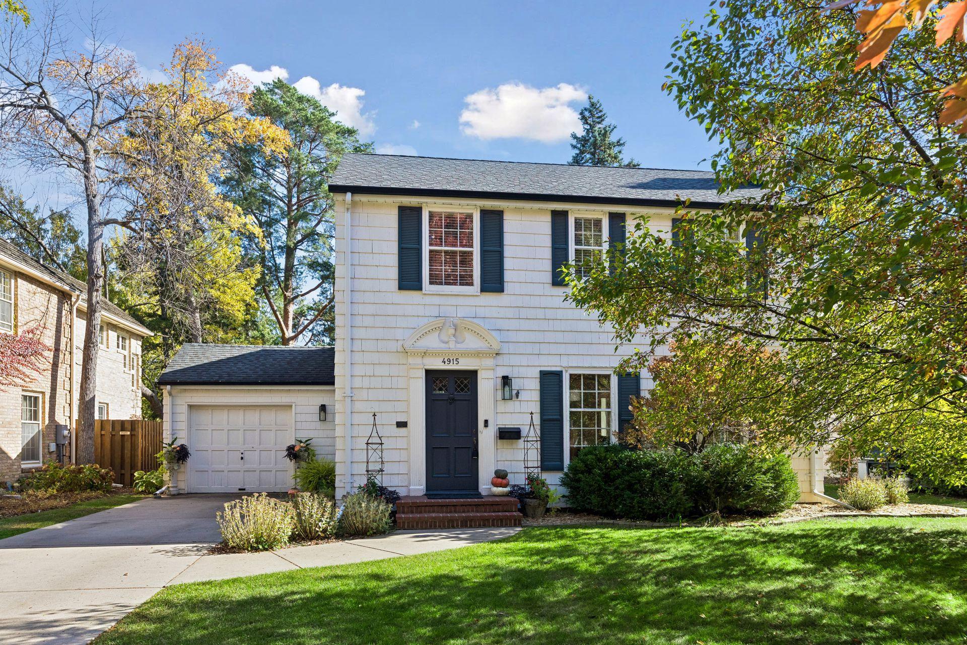 4915 Maple Road