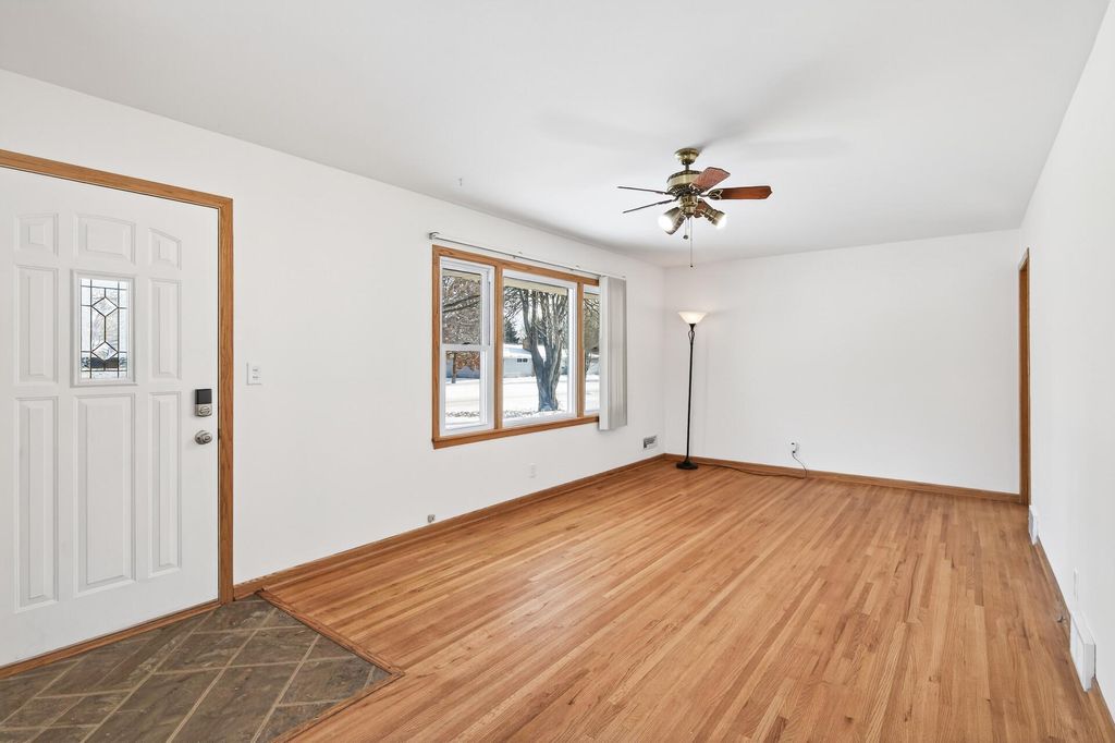 Photo of 8624 Columbus Avenue S, Bloomington, MN 55420 (MLS # 7008907)