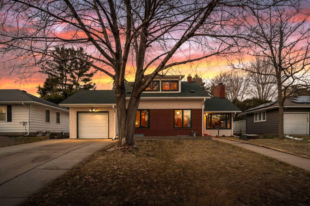 Photo of 1751 Beechwood Avenue, Saint Paul, MN 55116 (MLS # 7005340)