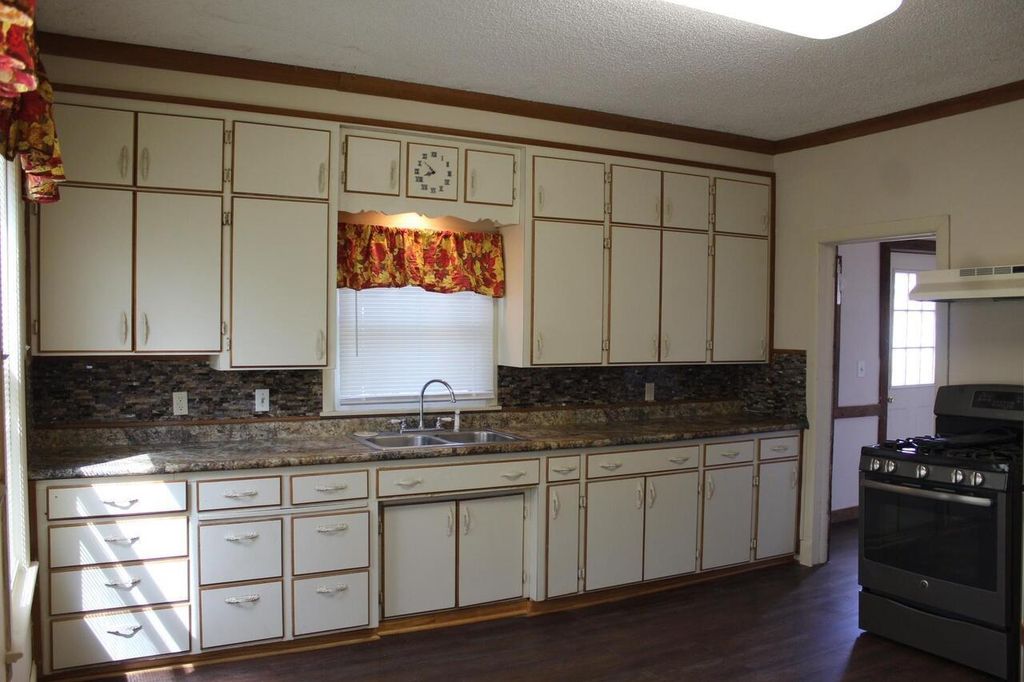 Photo of 1407 Desoto Avenue N, Glencoe, MN 55336 (MLS # 6826730)