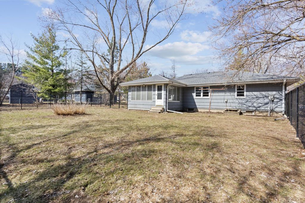 Photo of 4921 Mayview Road, Minnetonka, MN 55345 (MLS # 7042046)