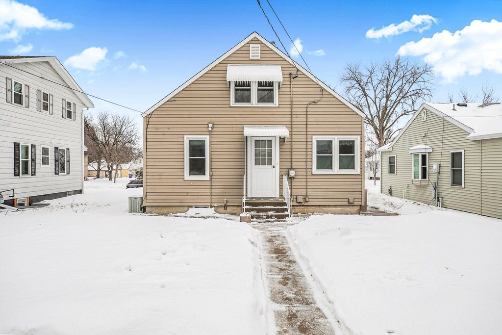 Photo of 115 23rd Avenue N, Saint Cloud, MN 56303 (MLS # 7017116)