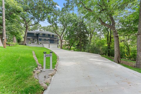 2020 Arcade Street Maplewood MN 55109