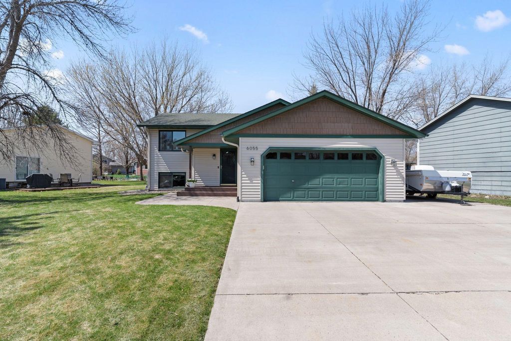Photo of 6055 Kalland Drive NE, Albertville, MN 55301 (MLS # 7056018)