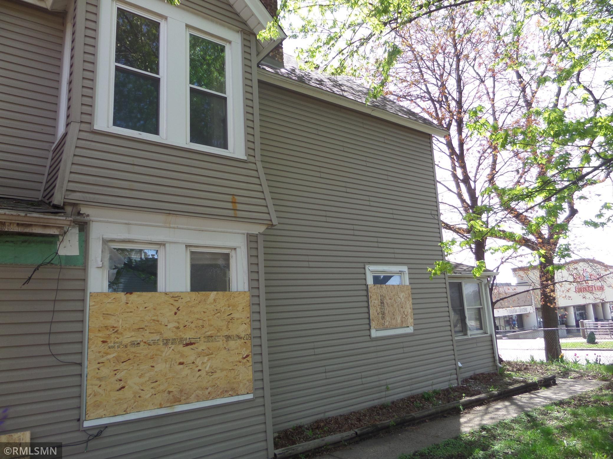 841 York Avenue