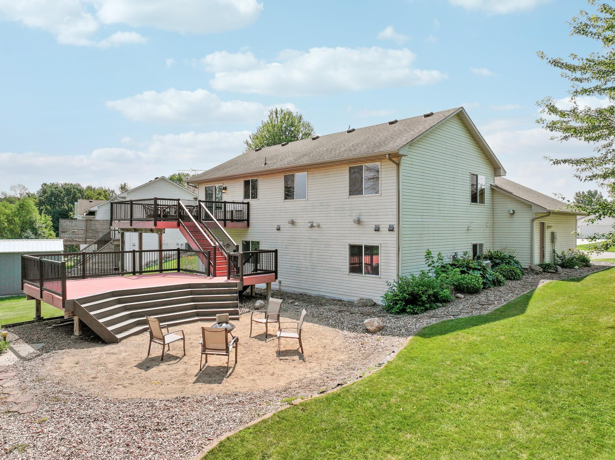1512 Pond View Court