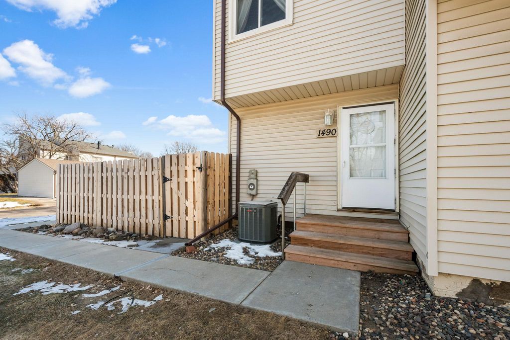 Photo of 1490 Woodview Avenue E, Eagan, MN 55122 (MLS # 7031237)