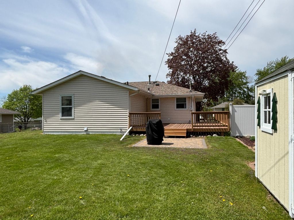 Photo of 139 Greenway Avenue N, Oakdale, MN 55128 (MLS # 7072387)