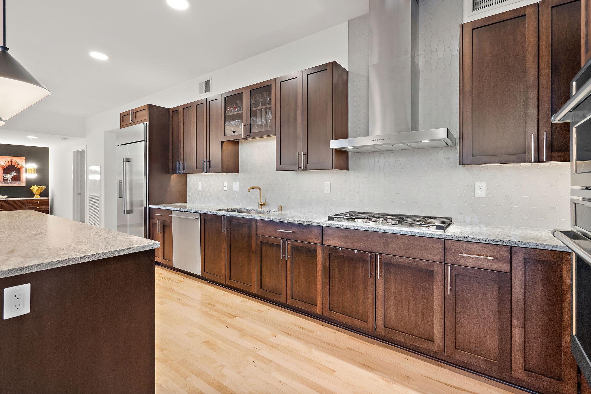 Minneapolis, Minnesota, 55415, United States, 3 Bedrooms Bedrooms, ,3 BathroomsBathrooms,Residential,Active,2019808