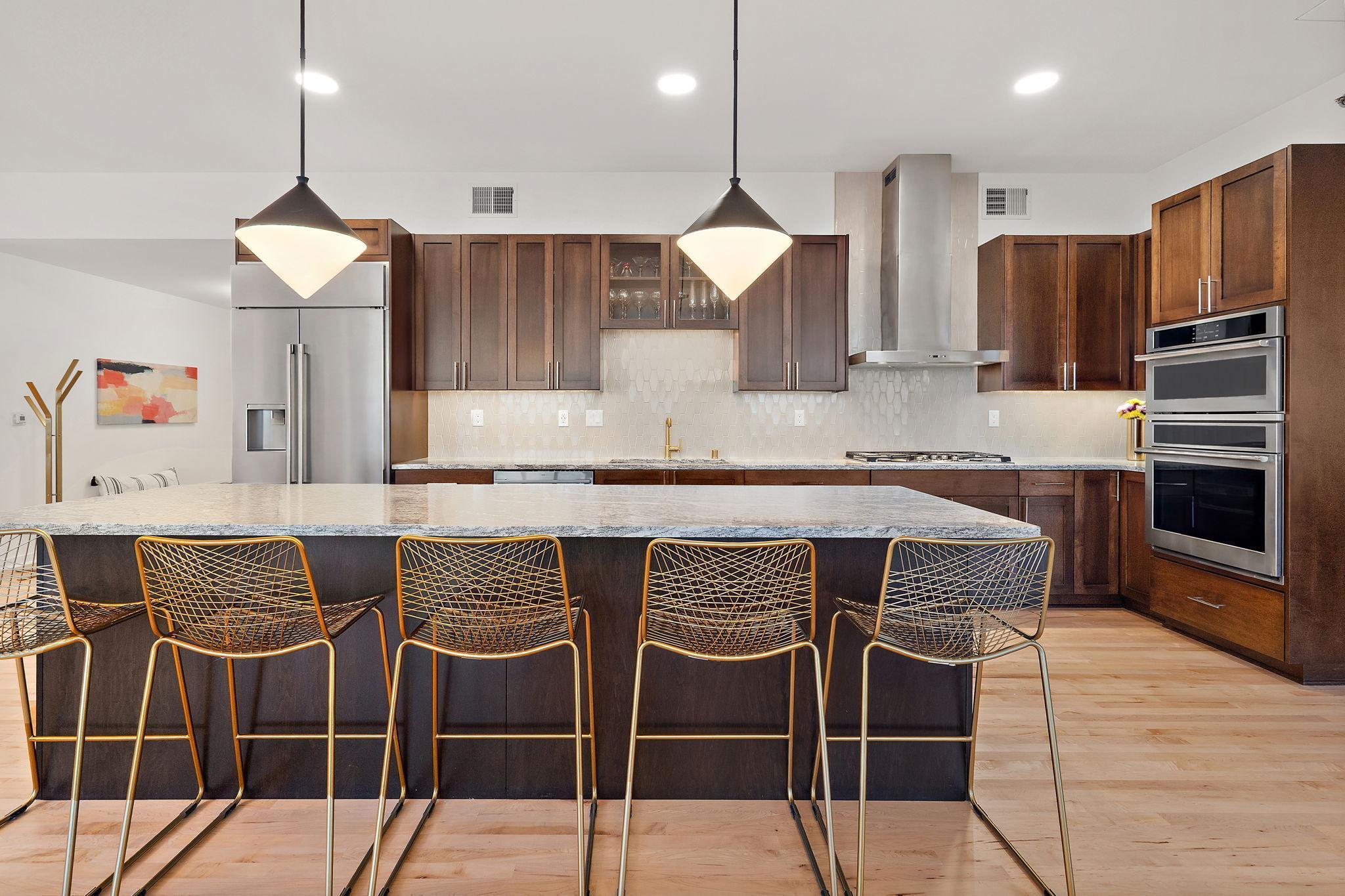 Minneapolis, Minnesota, 55415, United States, 3 Bedrooms Bedrooms, ,3 BathroomsBathrooms,Residential,Active,2019808