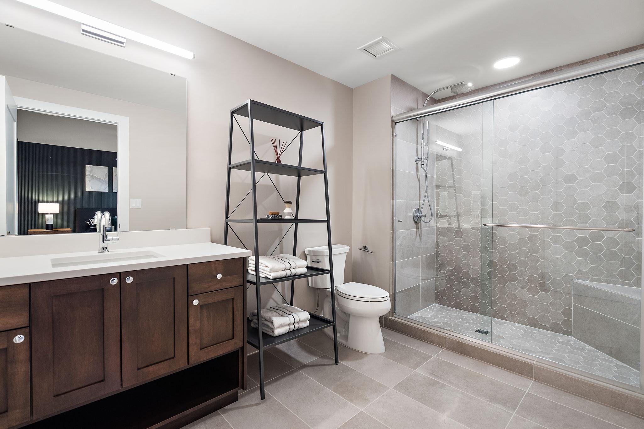 Minneapolis, Minnesota, 55415, United States, 3 Bedrooms Bedrooms, ,3 BathroomsBathrooms,Residential,Active,2019808