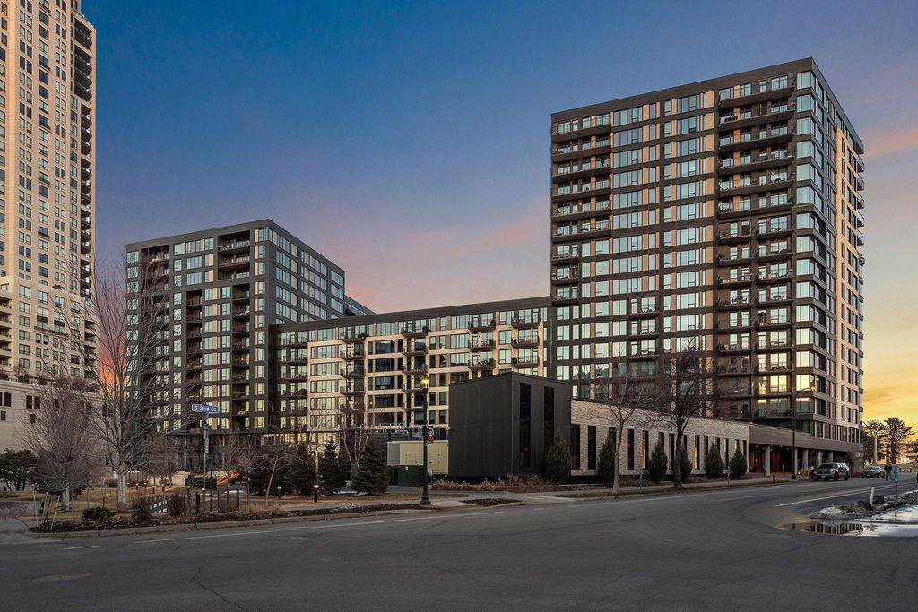 Photo of 1240 2nd Street S #1226, Minneapolis, MN 55415 (MLS # 7014685)