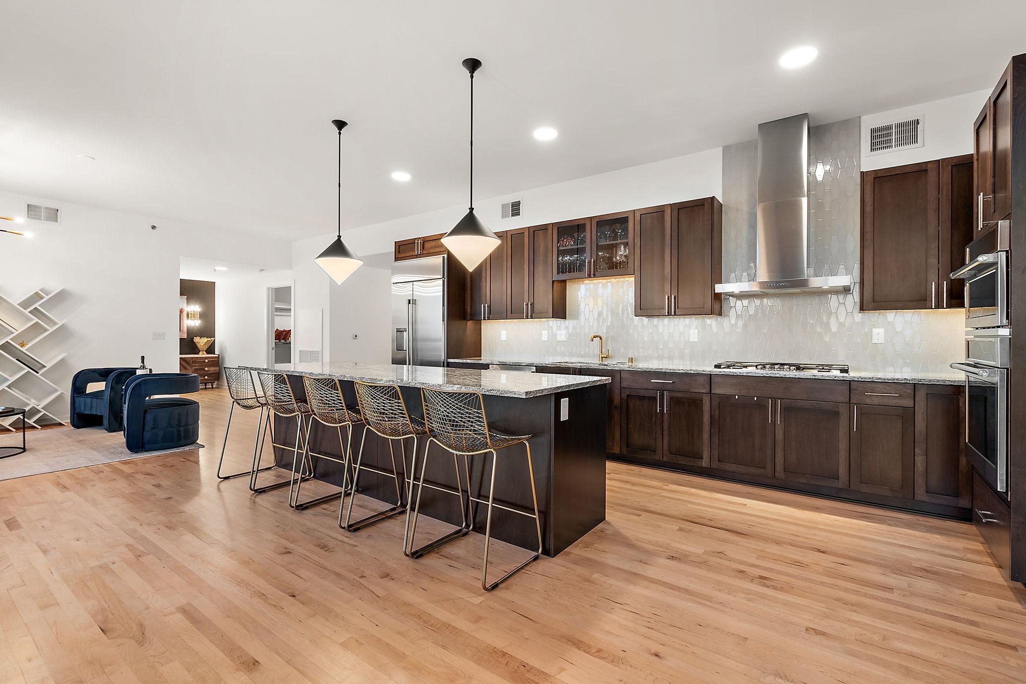 Minneapolis, Minnesota, 55415, United States, 3 Bedrooms Bedrooms, ,3 BathroomsBathrooms,Residential,Active,2019808