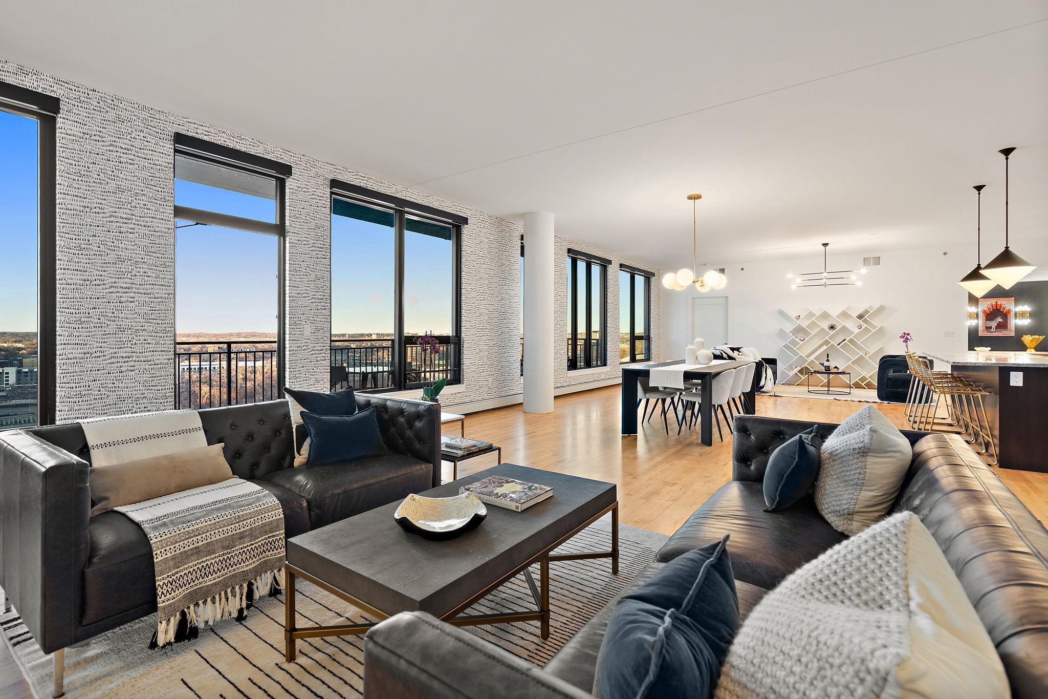 Minneapolis, Minnesota, 55415, United States, 3 Bedrooms Bedrooms, ,3 BathroomsBathrooms,Residential,Active,2019808
