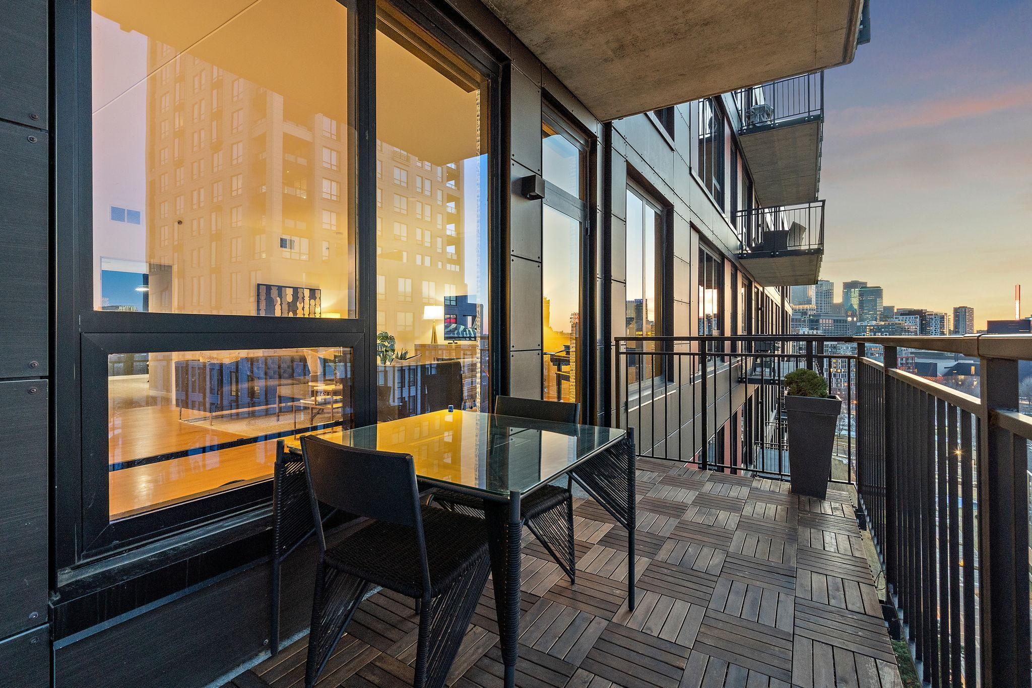 Minneapolis, Minnesota, 55415, United States, 3 Bedrooms Bedrooms, ,3 BathroomsBathrooms,Residential,Active,2019808