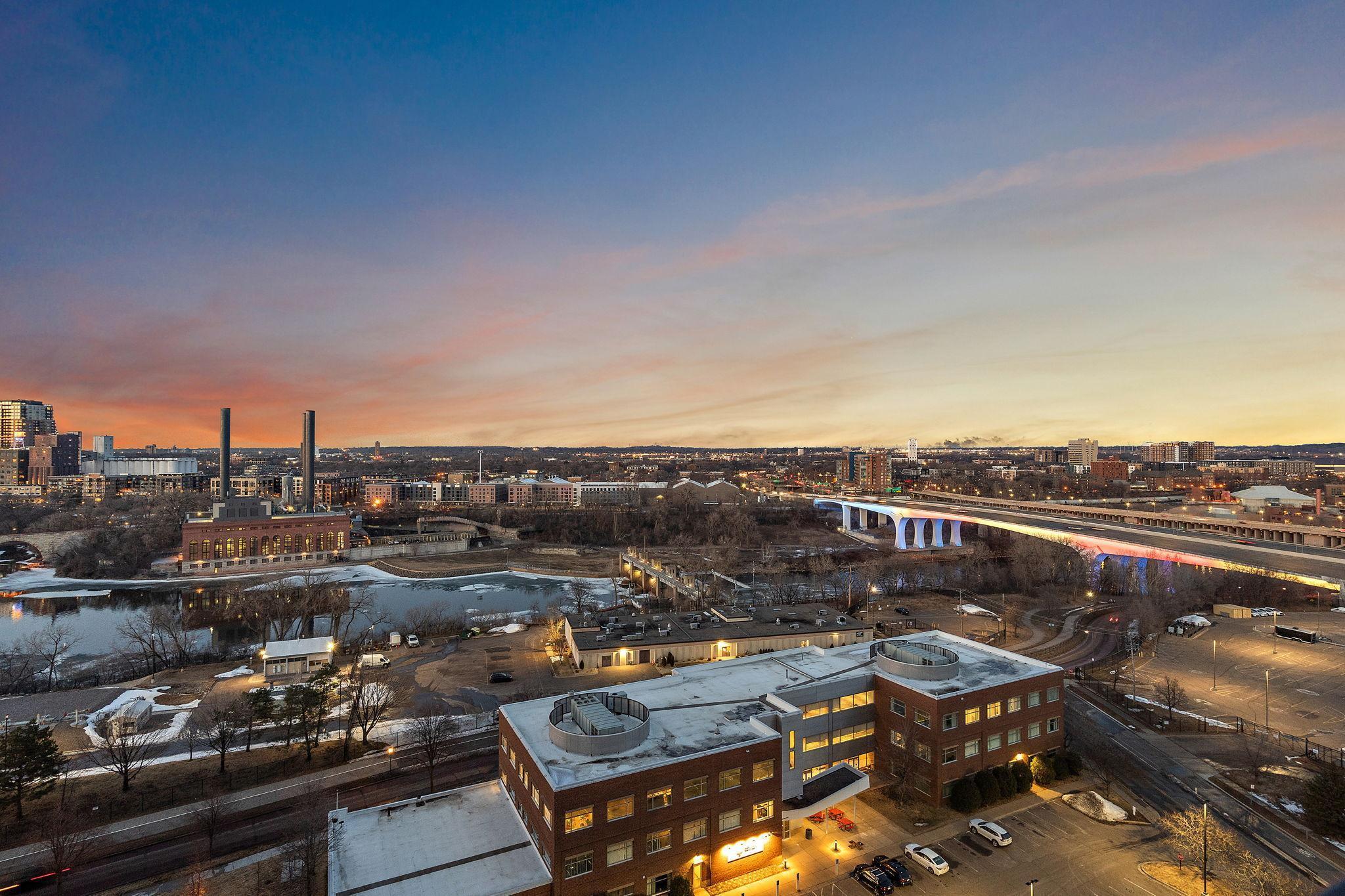 Minneapolis, Minnesota, 55415, United States, 3 Bedrooms Bedrooms, ,3 BathroomsBathrooms,Residential,Active,2019808