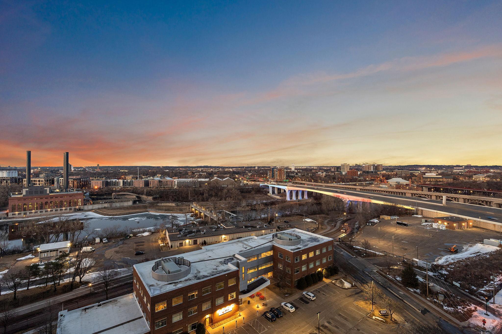 Minneapolis, Minnesota, 55415, United States, 3 Bedrooms Bedrooms, ,3 BathroomsBathrooms,Residential,Active,2019808