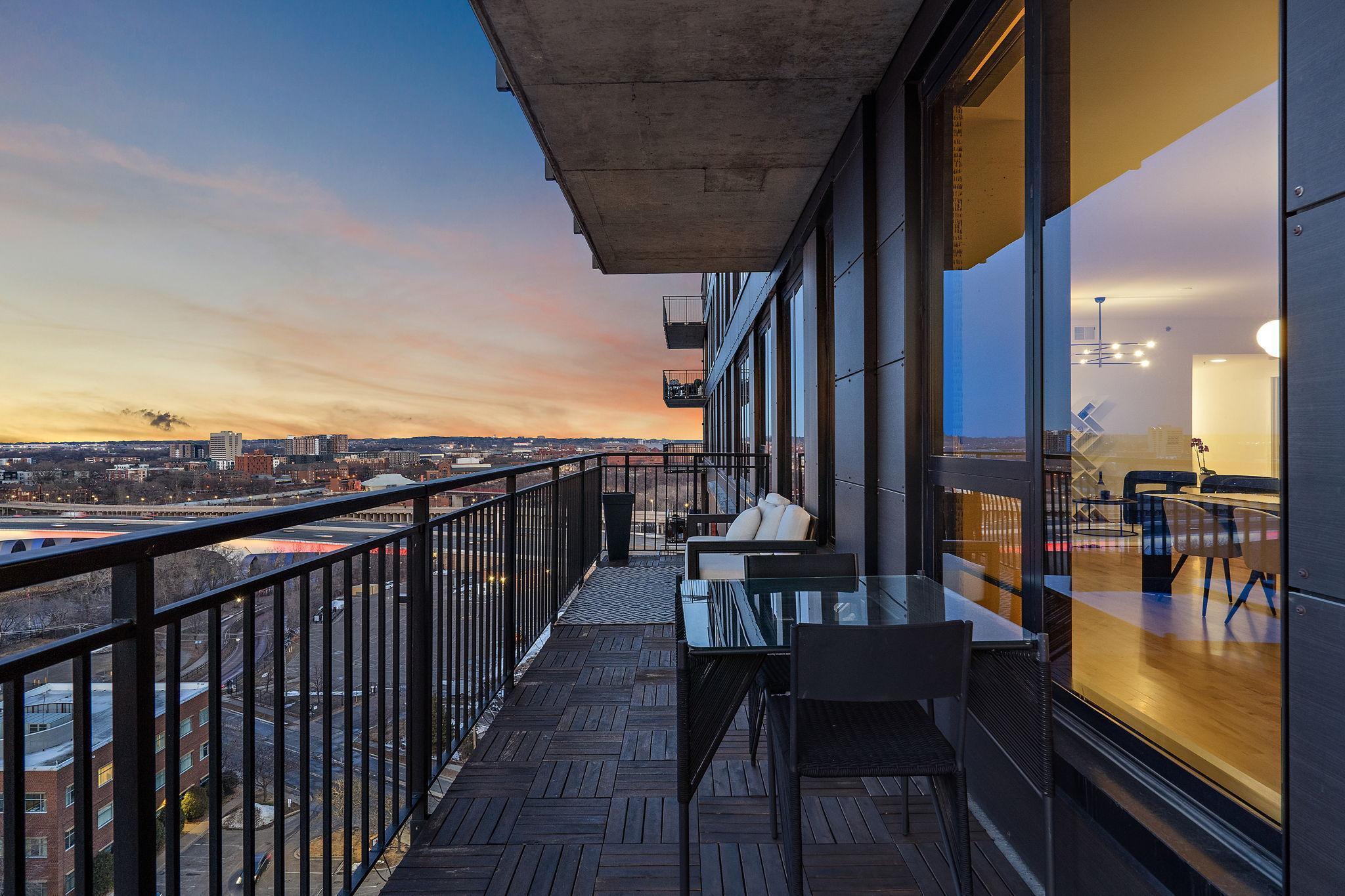Minneapolis, Minnesota, 55415, United States, 3 Bedrooms Bedrooms, ,3 BathroomsBathrooms,Residential,Active,2019808