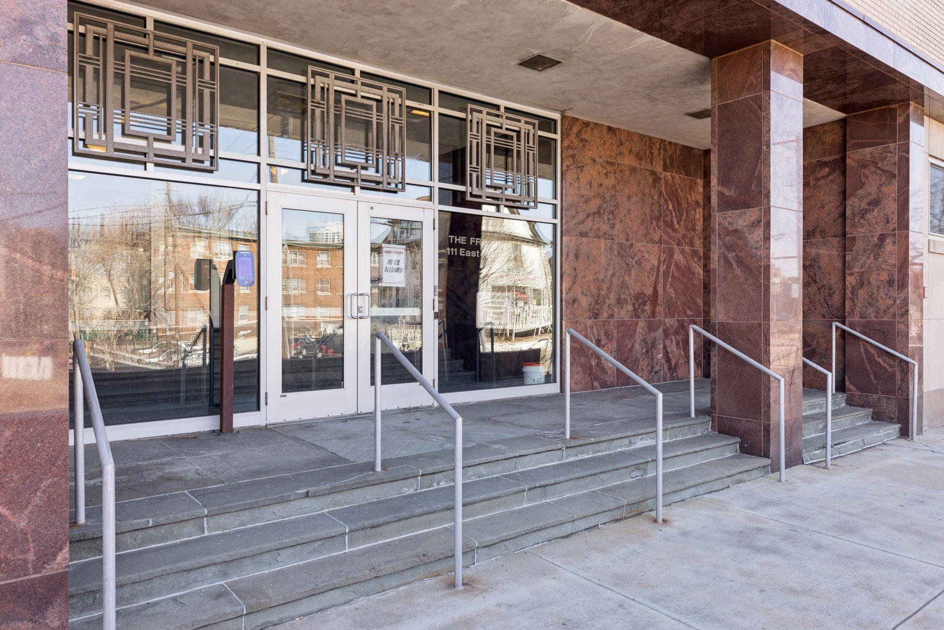 111 E Franklin Avenue 320