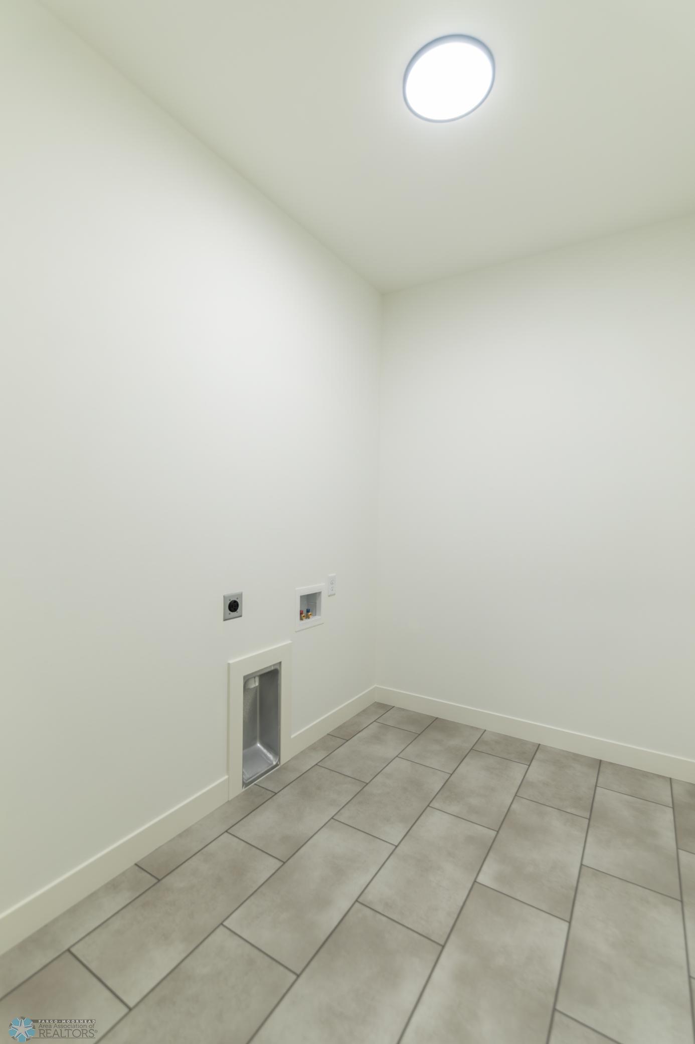 Horace, North Dakota 58047, United States, 5 Bedrooms Bedrooms, ,3 BathroomsBathrooms,Residential,Active,257267