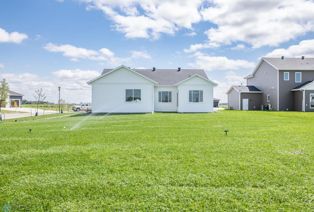 Horace, North Dakota 58047, United States, 5 Bedrooms Bedrooms, ,3 BathroomsBathrooms,Residential,Active,257267