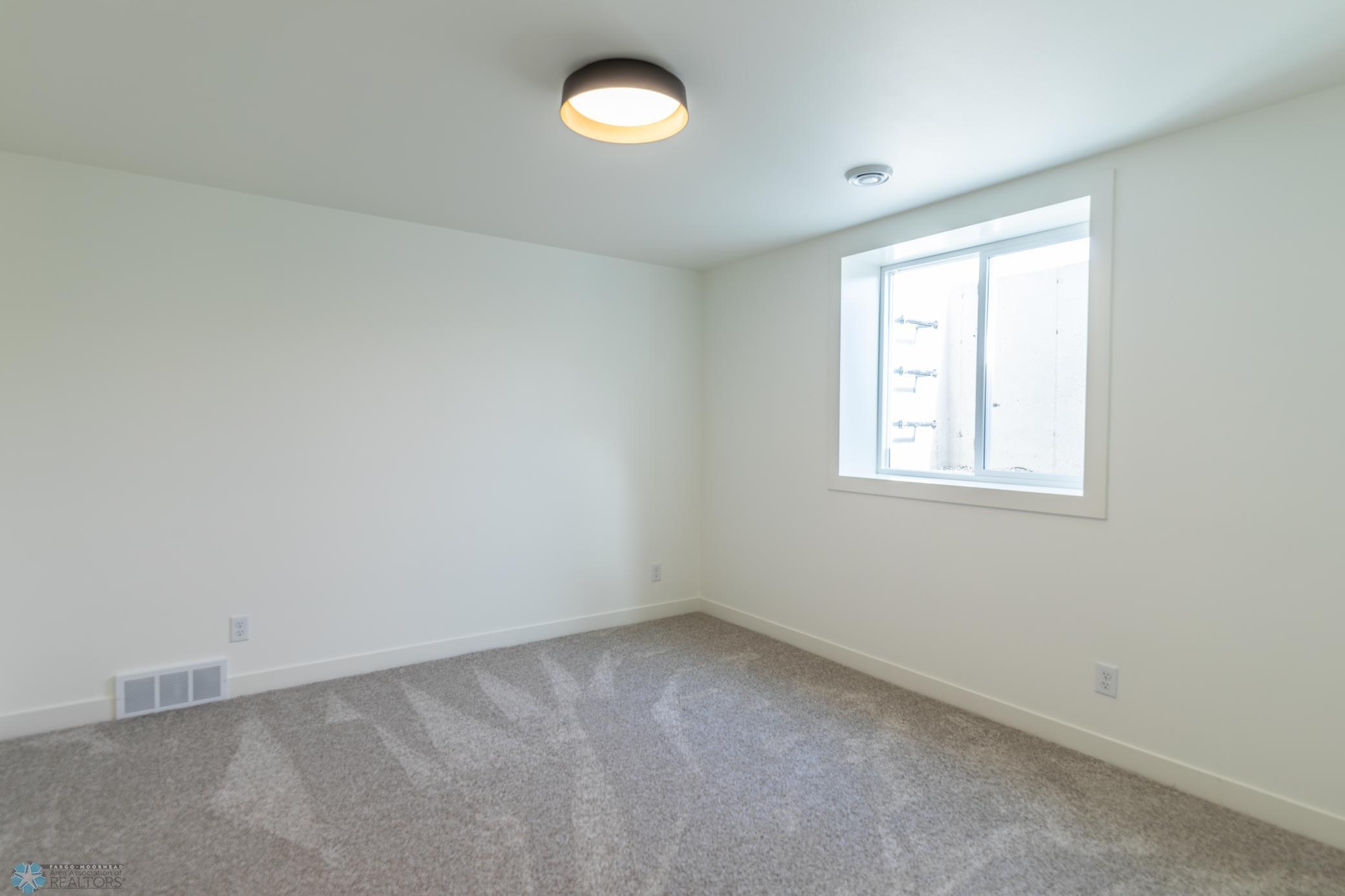 Horace, North Dakota 58047, United States, 5 Bedrooms Bedrooms, ,3 BathroomsBathrooms,Residential,Active,257267