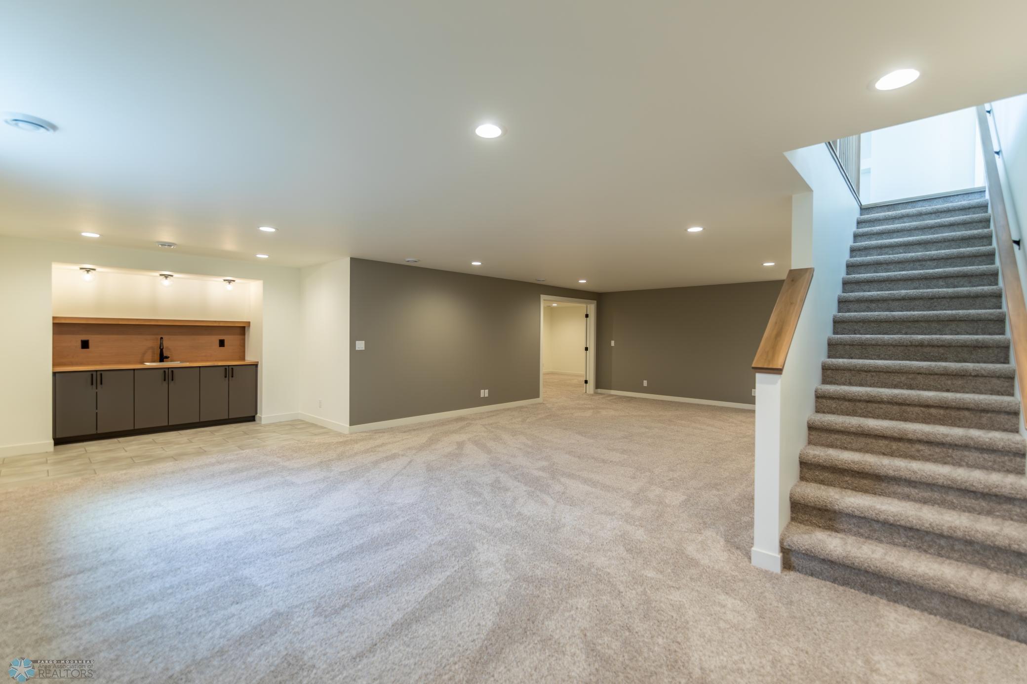 Horace, North Dakota 58047, United States, 5 Bedrooms Bedrooms, ,3 BathroomsBathrooms,Residential,Active,257267