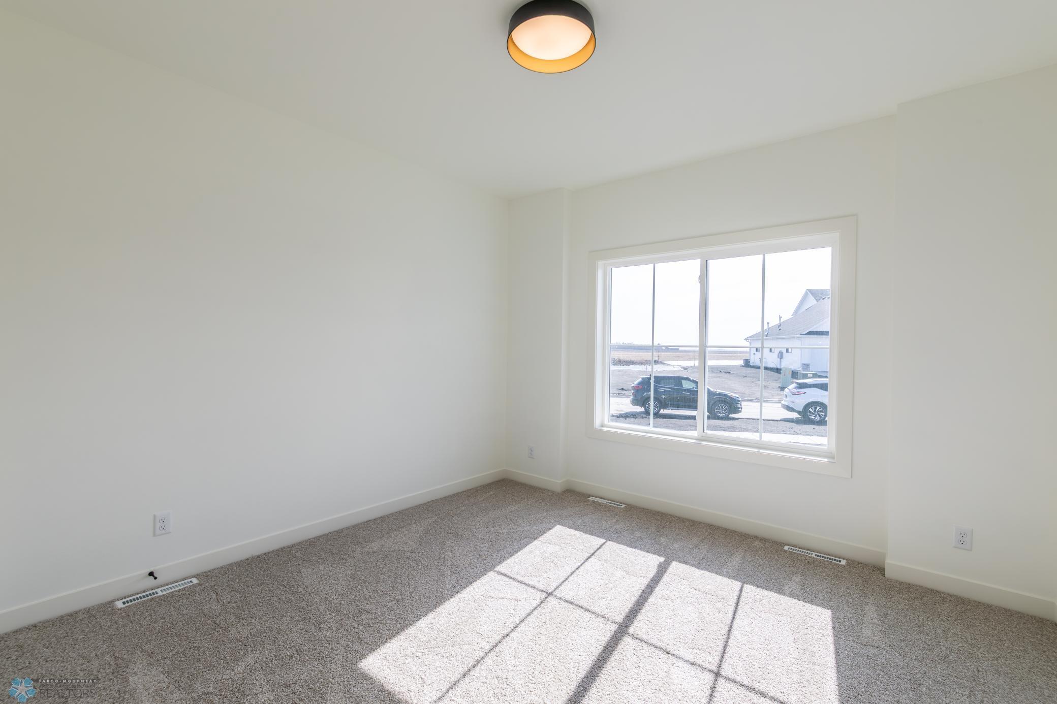 Horace, North Dakota 58047, United States, 5 Bedrooms Bedrooms, ,3 BathroomsBathrooms,Residential,Active,257267