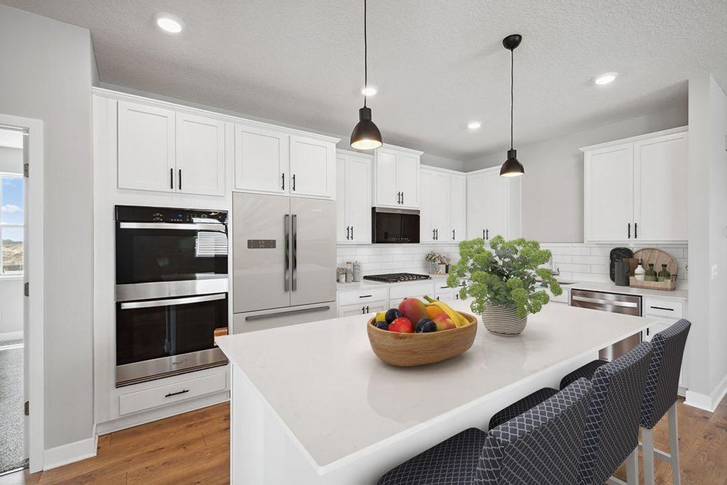 Photo of 2148 Bluff Heights Drive, Shakopee, MN 55379 (MLS # 7135767)