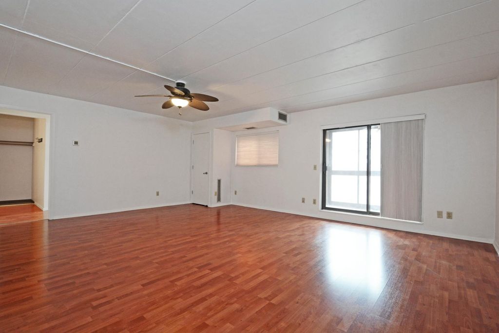 Photo of 3320 Louisiana Avenue S #106, Saint Louis Park, MN 55426 (MLS # 7048874)