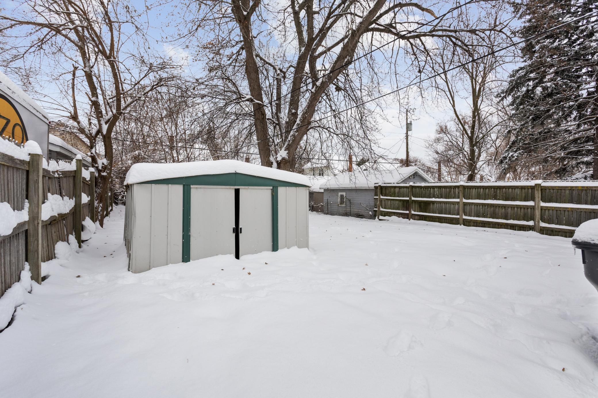 180 Wyoming Street E