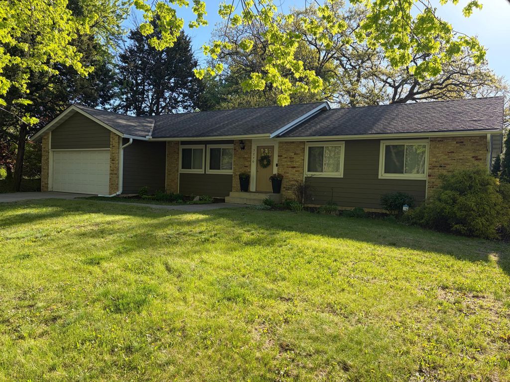 Photo of 7270 Timber Lane N, Maple Grove, MN 55369 (MLS # 7062774)