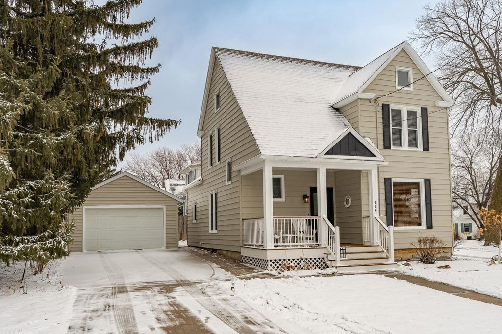 Photo of 724 6th Avenue SW, Rochester, MN 55902 (MLS # 7023402)