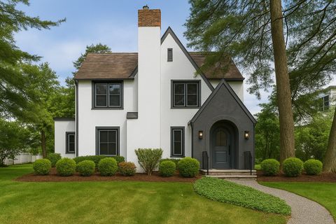 Photo of 2708 Chowen Avenue S, Minneapolis, MN 55416 (MLS # 6804107)