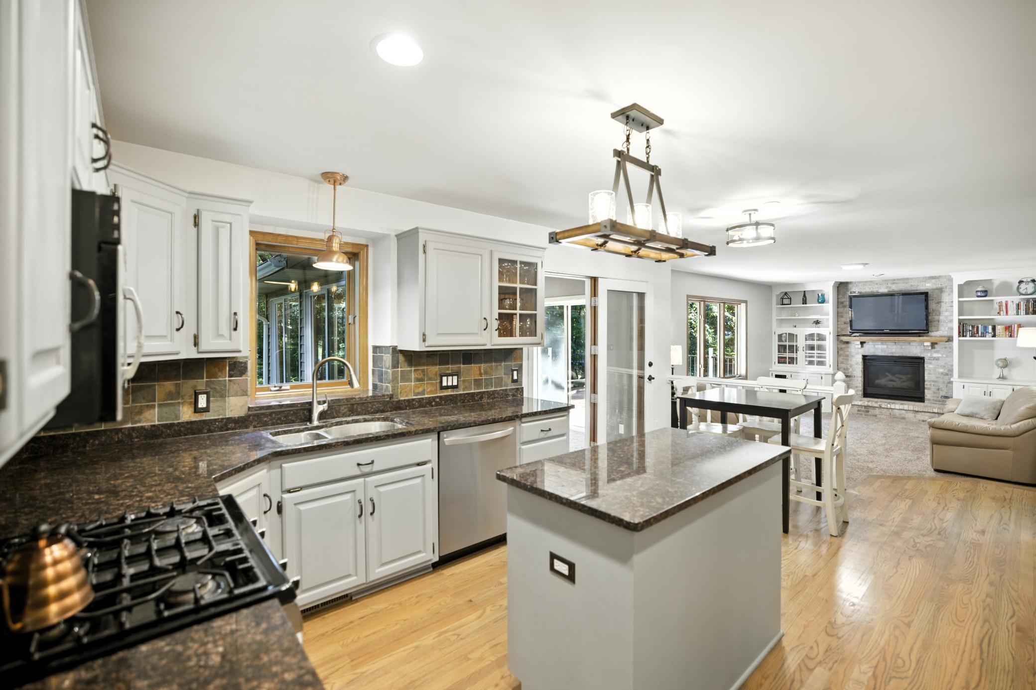 5547 Dufferin Drive