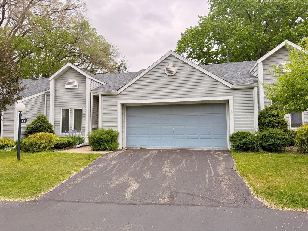 Photo of 1636 6th Avenue SW #20, Rochester, MN 55902 (MLS # 7064308)