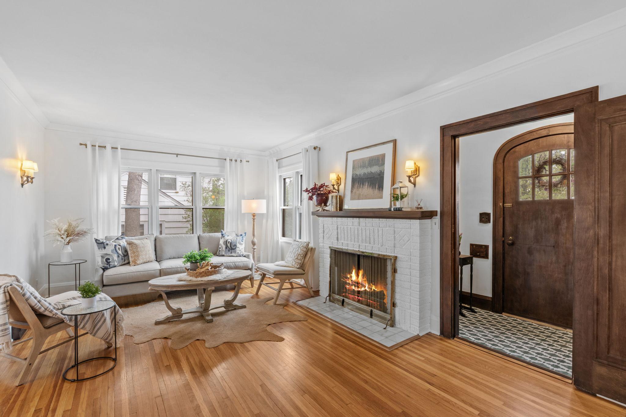 1400 E 54th Street