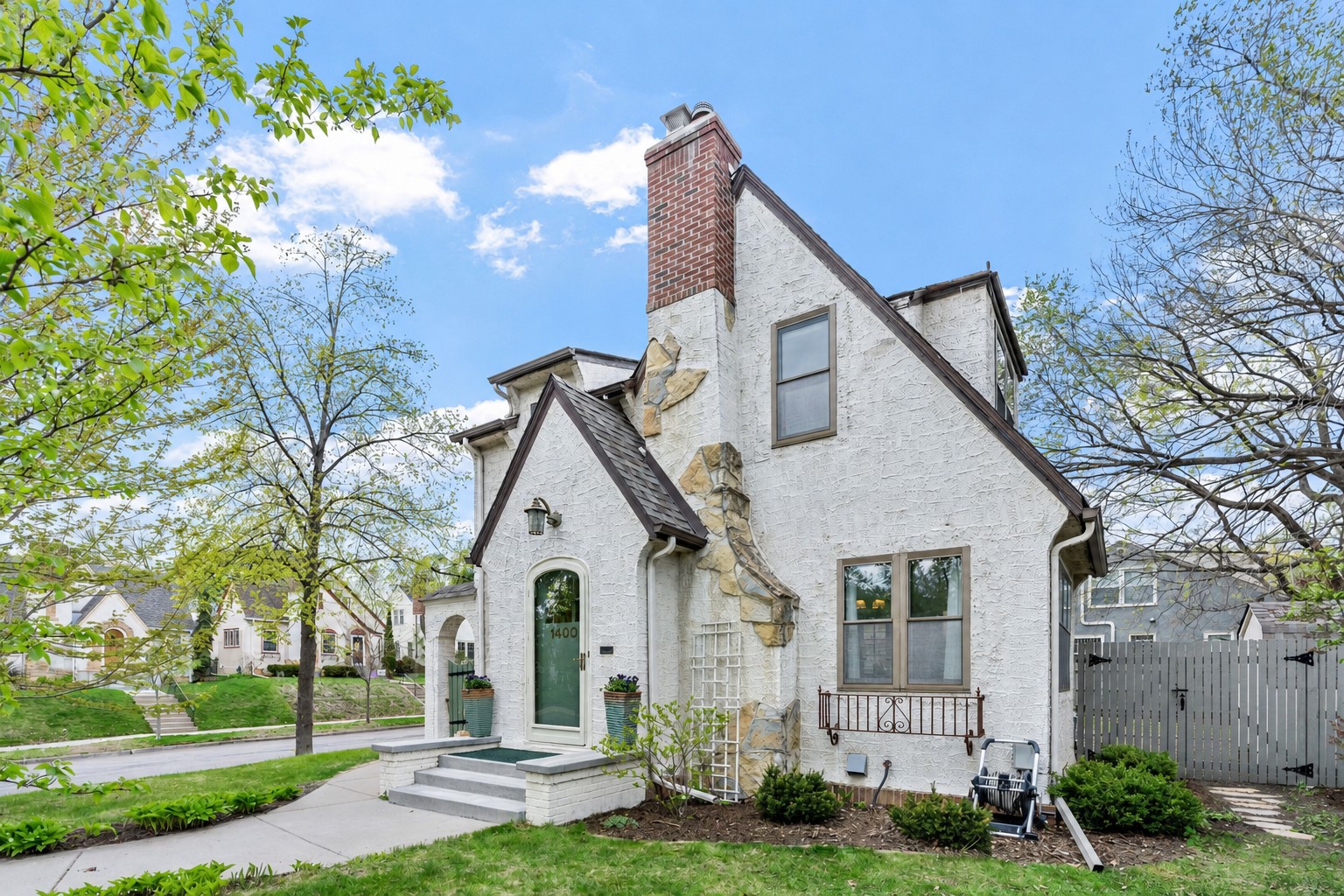 1400 E 54th Street