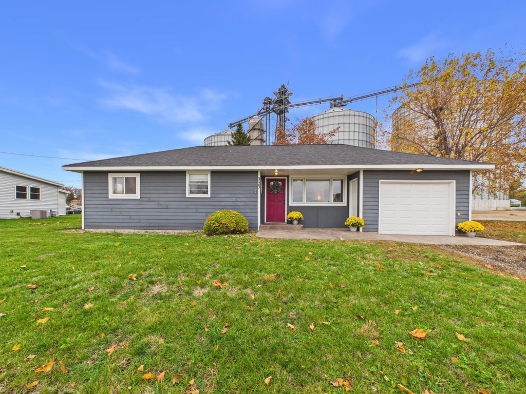 Photo of 323 Main Street E, Eagle Bend, MN 56446 (MLS # 7162374)