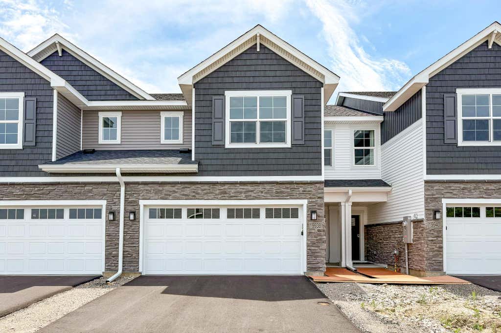 Photo of 19938 Hunters Ridge, Corcoran, MN 55374 (MLS # 7099901)